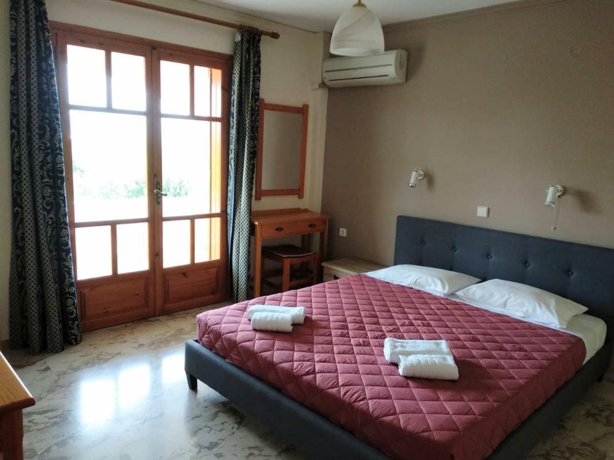 Orelia Pension Tolo Exterior photo